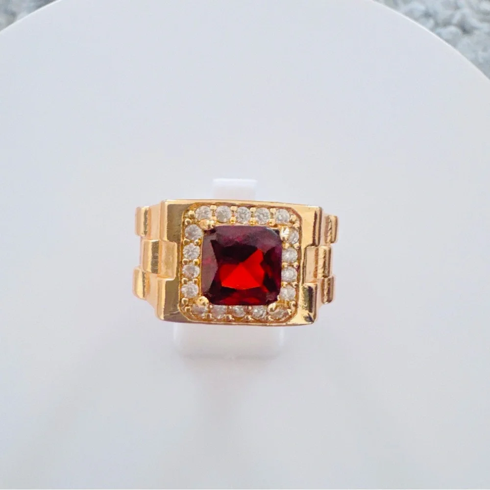 New Elegant 18K Gold Plated classic Red Gemstone men’s Ring. Size 11.5